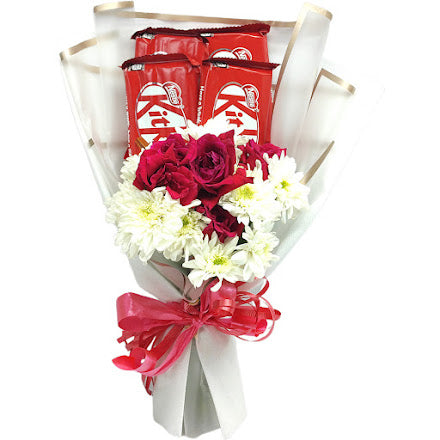 KitKat & Flowers Mini Bouquet